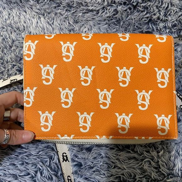 Steve Madden Monogram Pink/ Orange Wallet Chain Crossbody - Picture 7 of 16